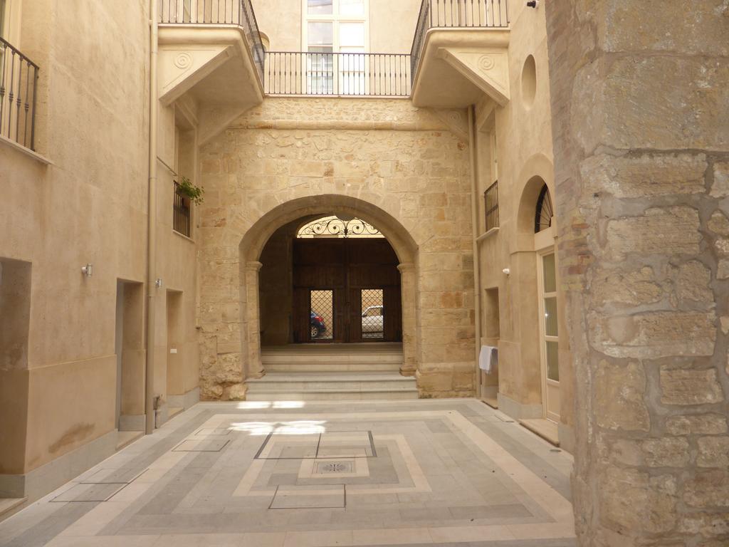 Appartamento In Palazzo Lampedusa Palermo Buitenkant foto